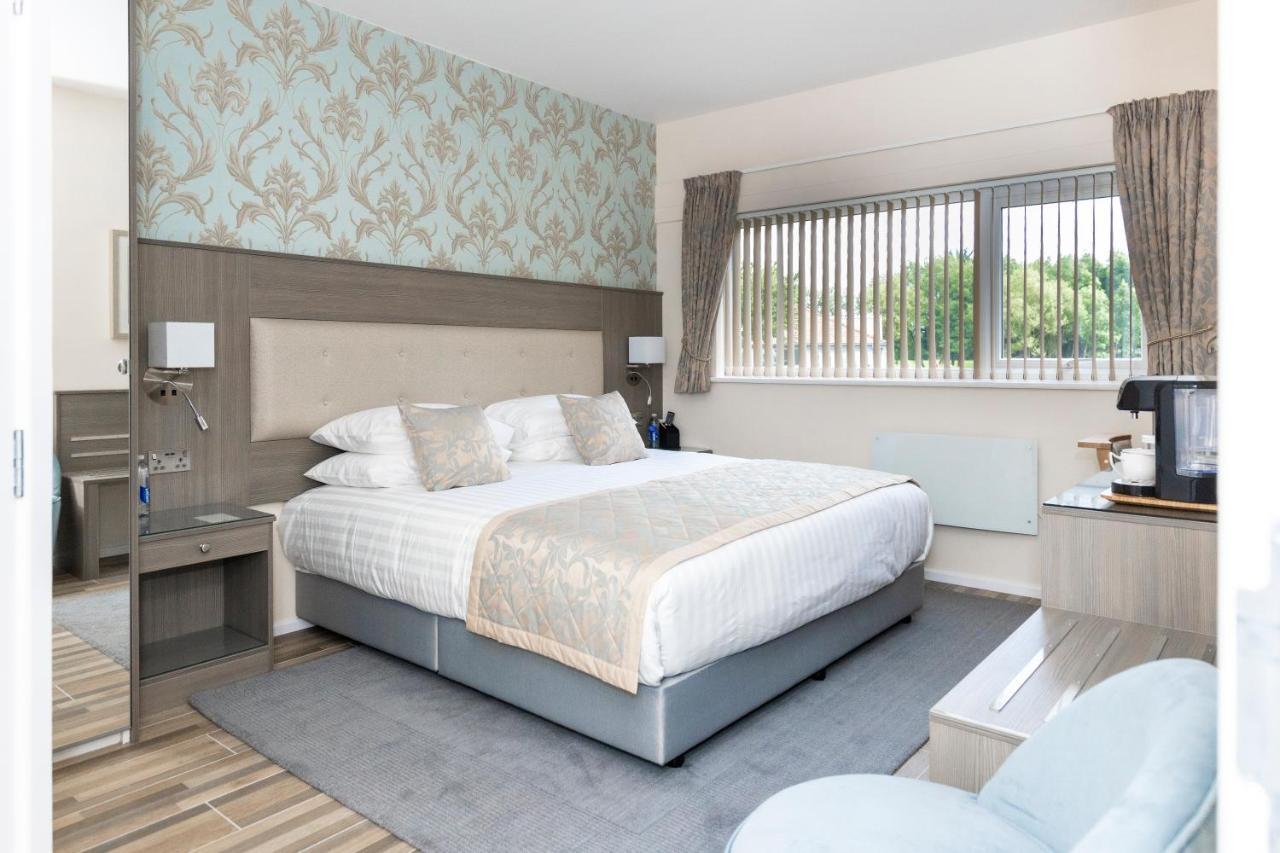 Kingfisher Hotel, Golf And Country Club Milton Keynes Eksteriør bilde