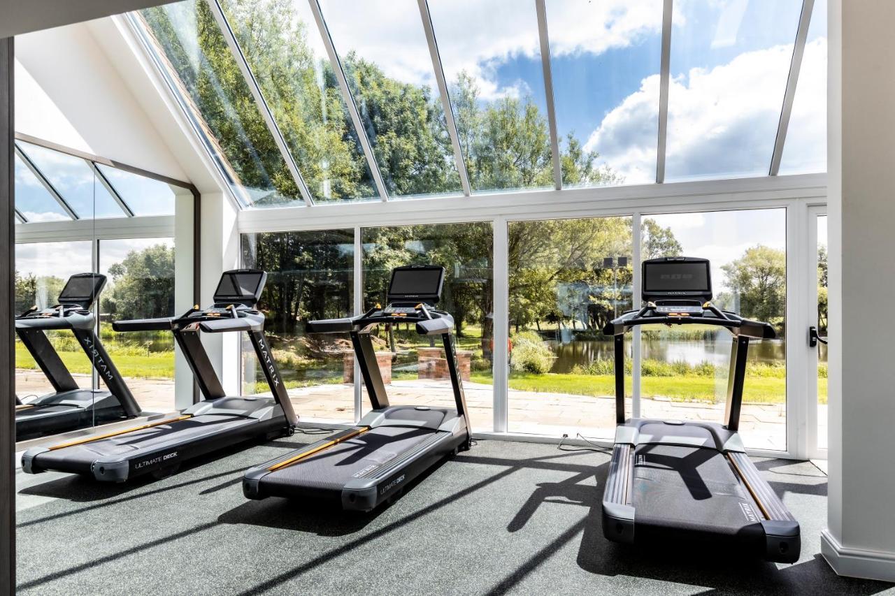 Kingfisher Hotel, Golf And Country Club Milton Keynes Eksteriør bilde