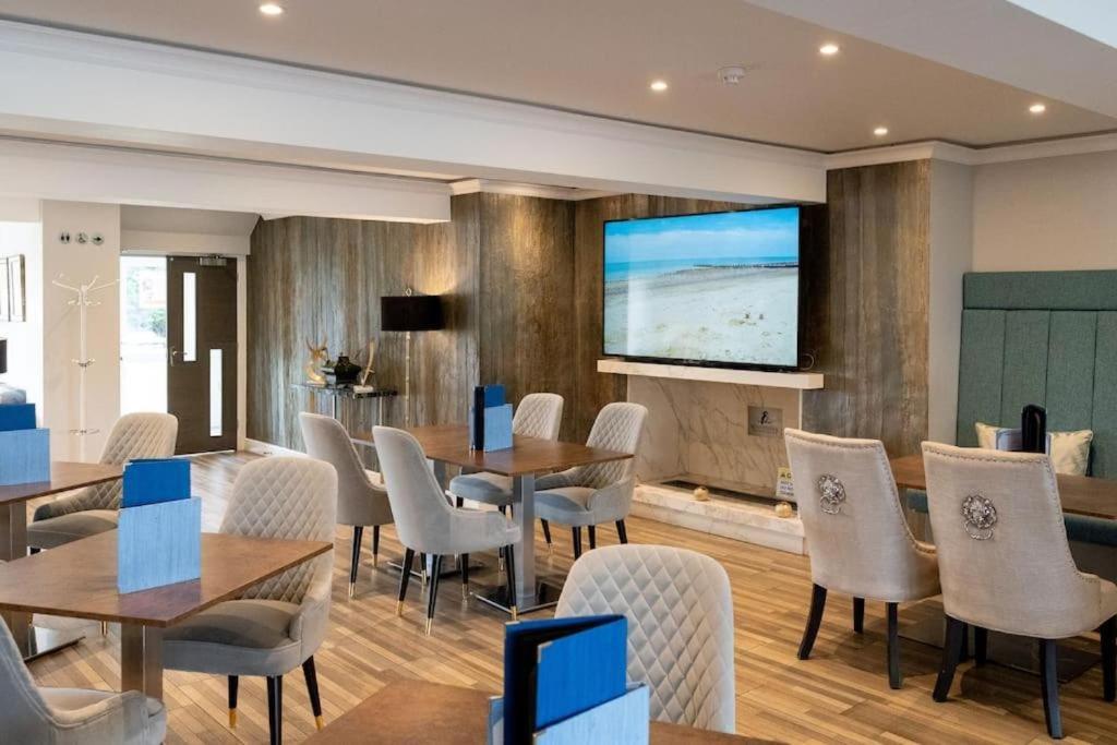 Kingfisher Hotel, Golf And Country Club Milton Keynes Eksteriør bilde